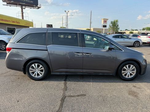 Used 2016 Honda Odyssey SE image 2