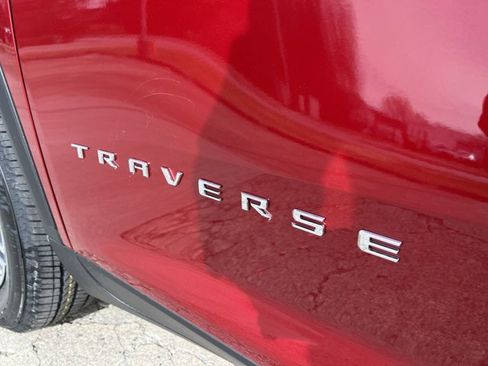 New 2026 Chevrolet Traverse LT w/ Driver Confidence Package FWD image 32