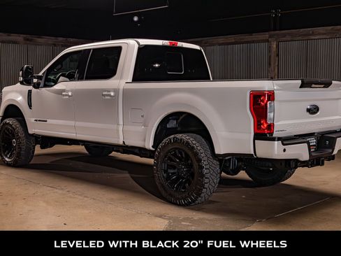 Used 2019 Ford F350 Lariat image 6