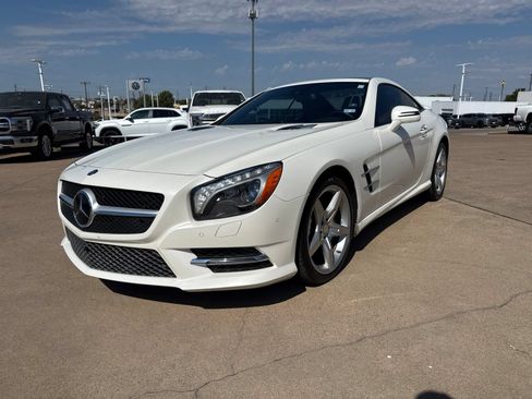 Used 2016 Mercedes-Benz SL 550 image 3
