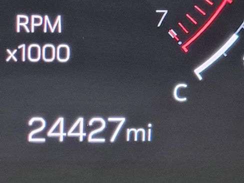 Used 2025 GMC Yukon XL Denali image 2