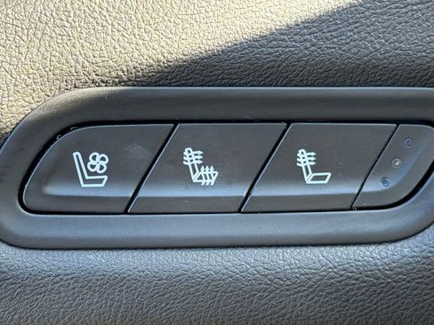 Used 2023 Cadillac Escalade Premium Luxury w/ Performance Package image 23