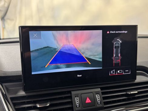 Used 2023 Audi Q5 2.0T Premium w/ Convenience Package image 39