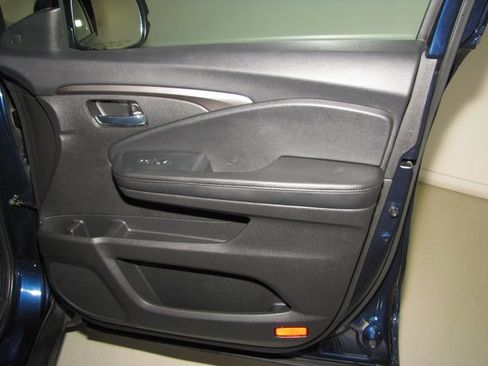 Used 2022 Honda Pilot Sport image 20