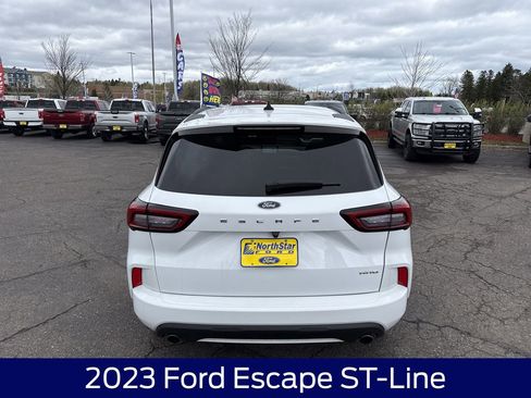 Used 2023 Ford Escape ST-Line AWD/4WD image 8