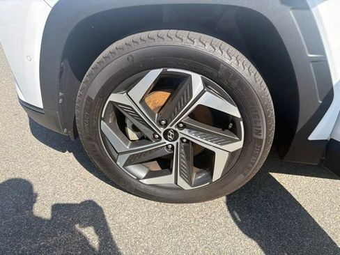 Certified 2024 Hyundai Tucson Limited AWD/4WD image 19