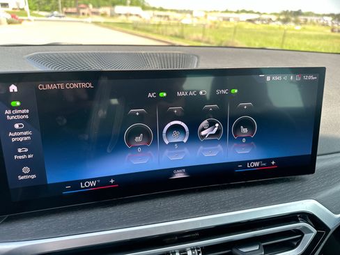 Used 2024 BMW 330i xDrive Sedan w/ Convenience Package image 10