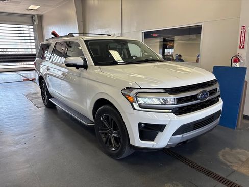 Used 2022 Ford Expedition Max XLT AWD/4WD image 1