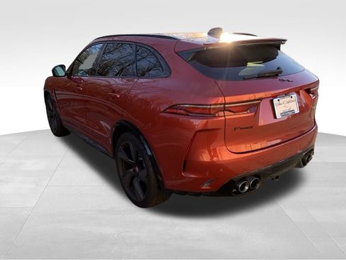 Certified 2022 Jaguar F-PACE SVR image 6