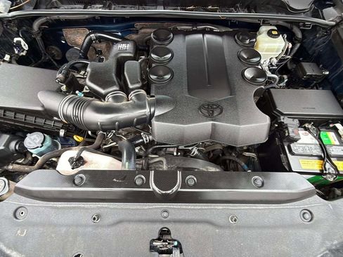 Used 2020 Toyota 4Runner SR5 Premium w/ Moonroof Package image 23