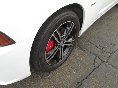 Used 2013 Dodge Charger R/T image 28