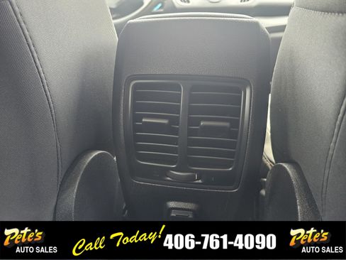 Used 2017 Ford Escape SE image 16