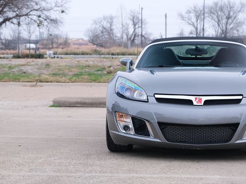 Used 2007 Saturn Sky Red Line image 4