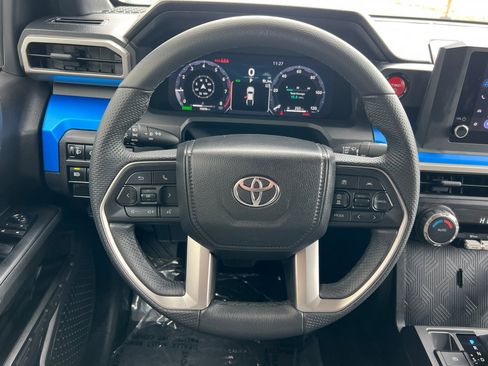 Certified 2025 Toyota Tacoma TRD Off-Road image 22