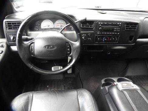 Used 2004 Ford F350 Harley-Davidson image 12