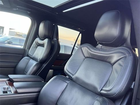 Certified 2022 Lincoln Navigator Reserve image 13