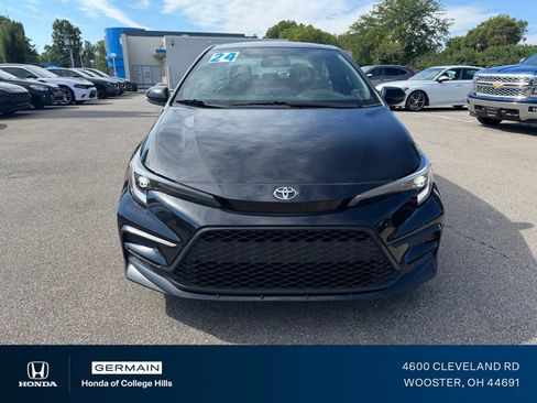 Used 2024 Toyota Corolla XSE FWD image 2