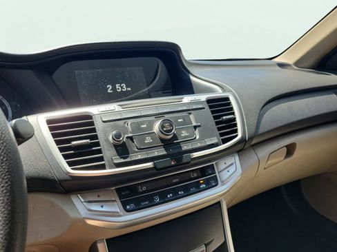 Used 2014 Honda Accord LX image 28