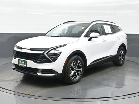 Used 2025 Kia Sportage EX w/ Premium Package FWD image 2