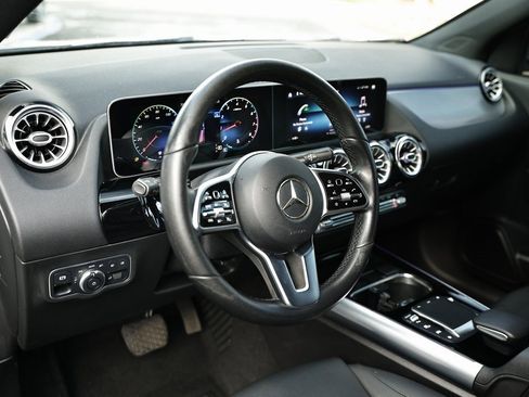 Used 2021 Mercedes-Benz GLA 250 4MATIC image 20