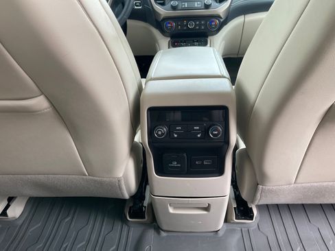 Used 2023 GMC Acadia Denali w/ Denali Ultimate Package image 27