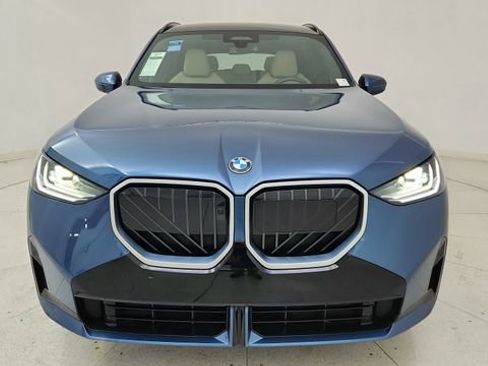 Used 2025 BMW X3 xDrive30i w/ Premium Package image 13