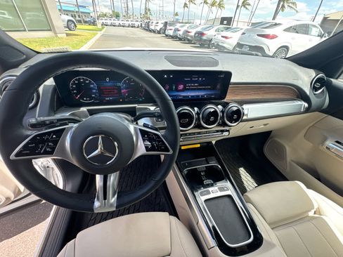 Used 2026 Mercedes-Benz GLB 250 image 19