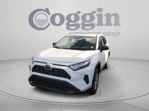 Used 2025 Toyota RAV4 LE FWD image 7