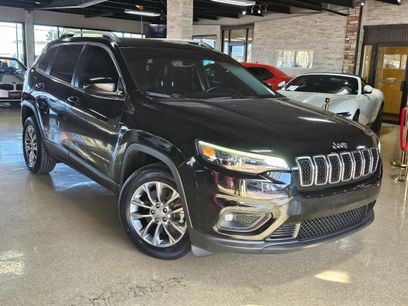 Used 2019 Jeep Cherokee Latitude Plus w/ Comfort/Convenience Group