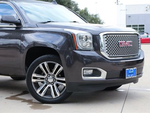 Used 2017 GMC Yukon Denali w/ Open Road Package image 2