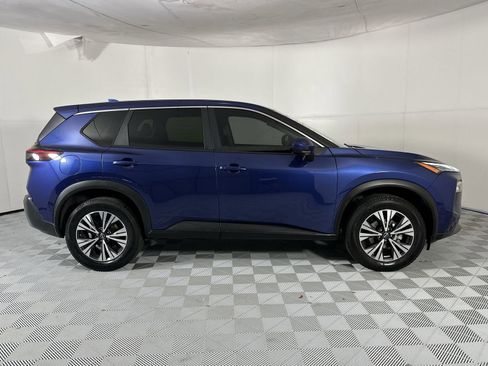 Used 2023 Nissan Rogue SV FWD image 9