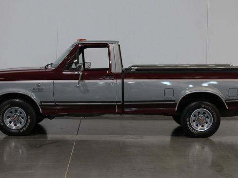 Used 1990 Ford F150 2WD Regular Cab image 19