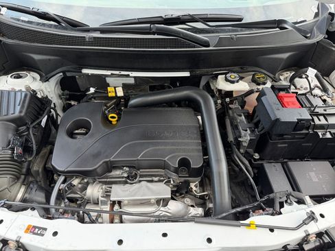 Used 2025 Chevrolet Equinox LT image 33