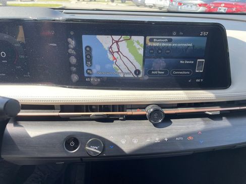 Used 2023 Nissan Ariya AWD image 21