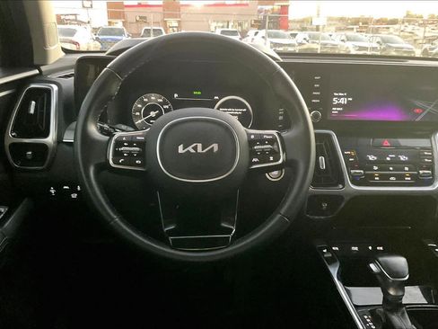 Certified 2023 Kia Sorento SX image 12