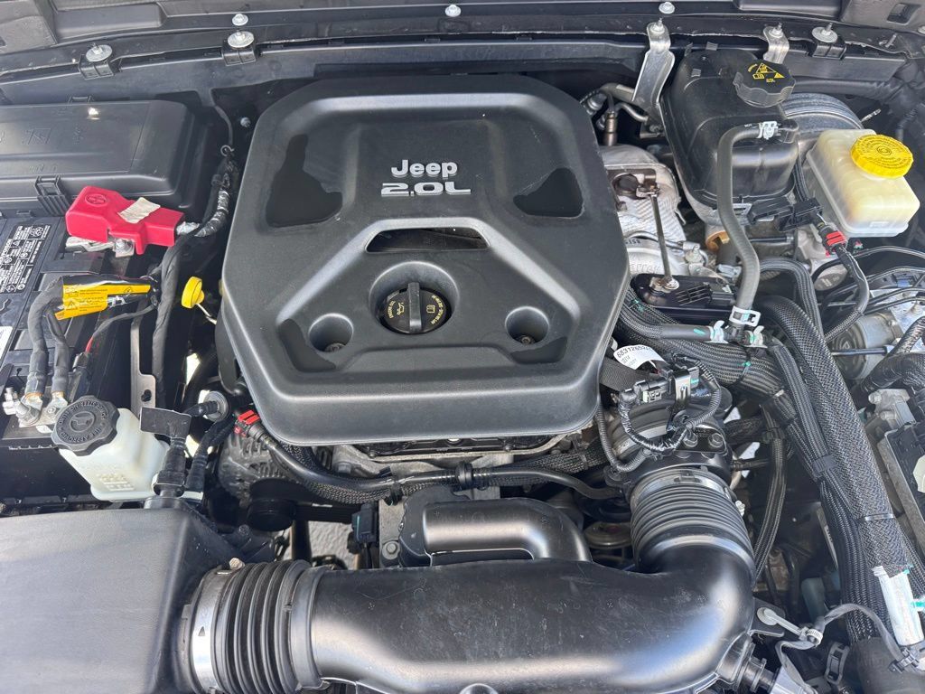 Used 2021 Jeep Wrangler Unlimited Sport AWD/4WD image 31