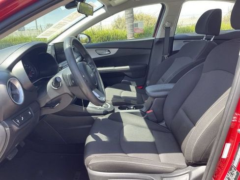 Used 2023 Kia Forte LXS w/ LXS Technology Package FWD image 17