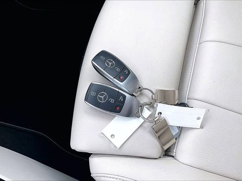 Used 2023 Mercedes-Benz GLB 250 image 14