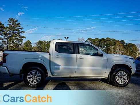 Used 2022 Nissan Frontier SV image 9