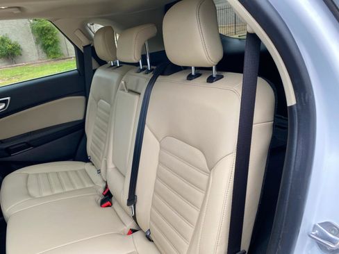 Used 2021 Ford Edge SEL w/ Convenience Package FWD image 37