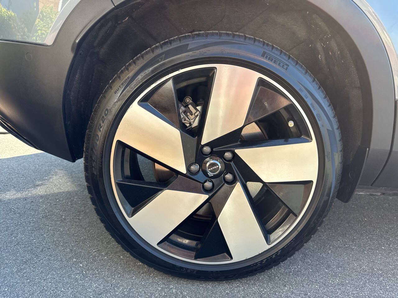 Used 2023 Volvo XC40 Recharge Ultimate w/ Protection Package Premier AWD/4WD image 41