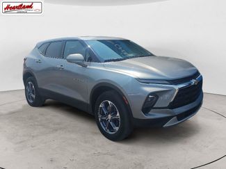 Used 2025 Chevrolet Blazer LT FWD video 1
