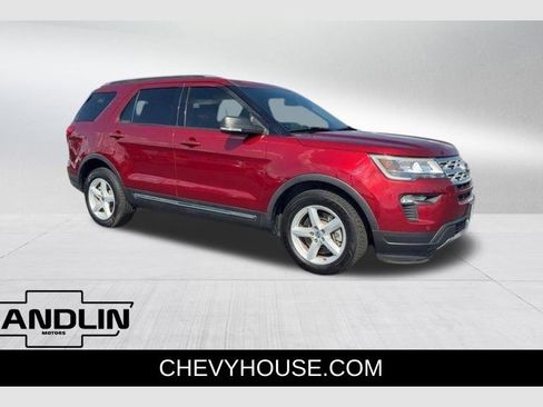 Used 2019 Ford Explorer XLT w/ Equipment Group 202A FWD image 1