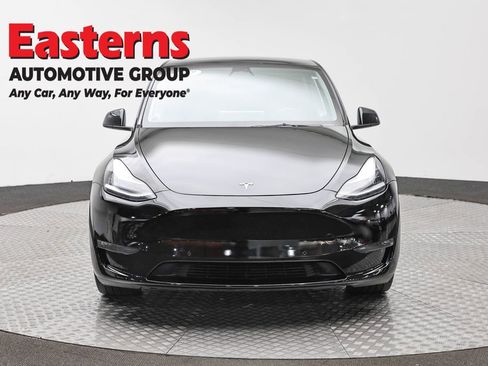 Used 2021 Tesla Model Y Long Range AWD/4WD image 2