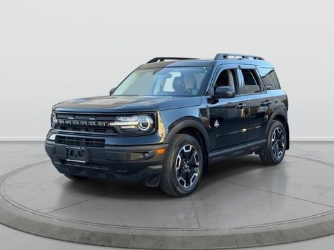 Used 2023 Ford Bronco Sport Outer Banks AWD/4WD image 3