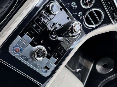 Used 2020 Bentley Continental GT AWD/4WD image 35