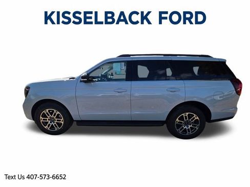 New 2026 Ford Expedition Active image 6