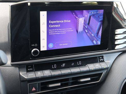 Used 2025 Toyota Camry SE FWD image 20