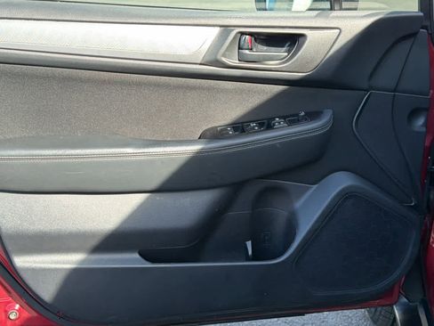 Used 2018 Subaru Outback 2.5i AWD/4WD image 23
