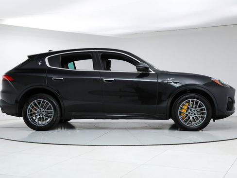 Certified 2023 Maserati Grecale Modena AWD/4WD image 6